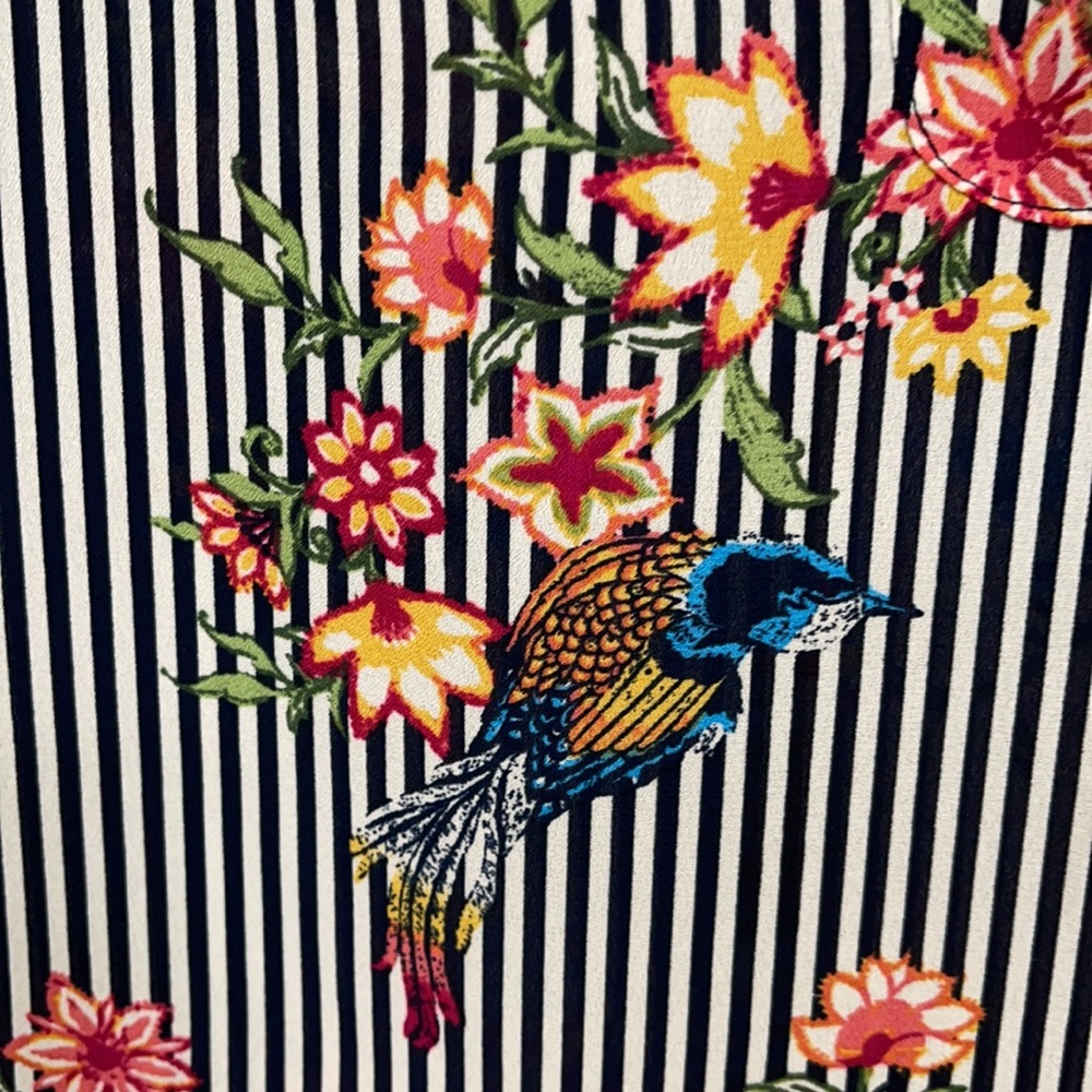 Cap Sleeve Blouse With Bird Pattern - image 2